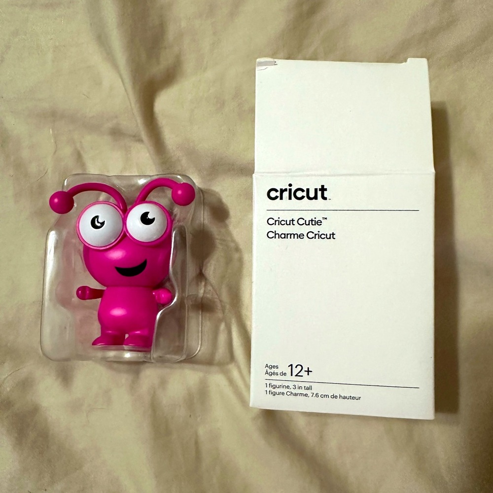 Cricut cutie Magenta